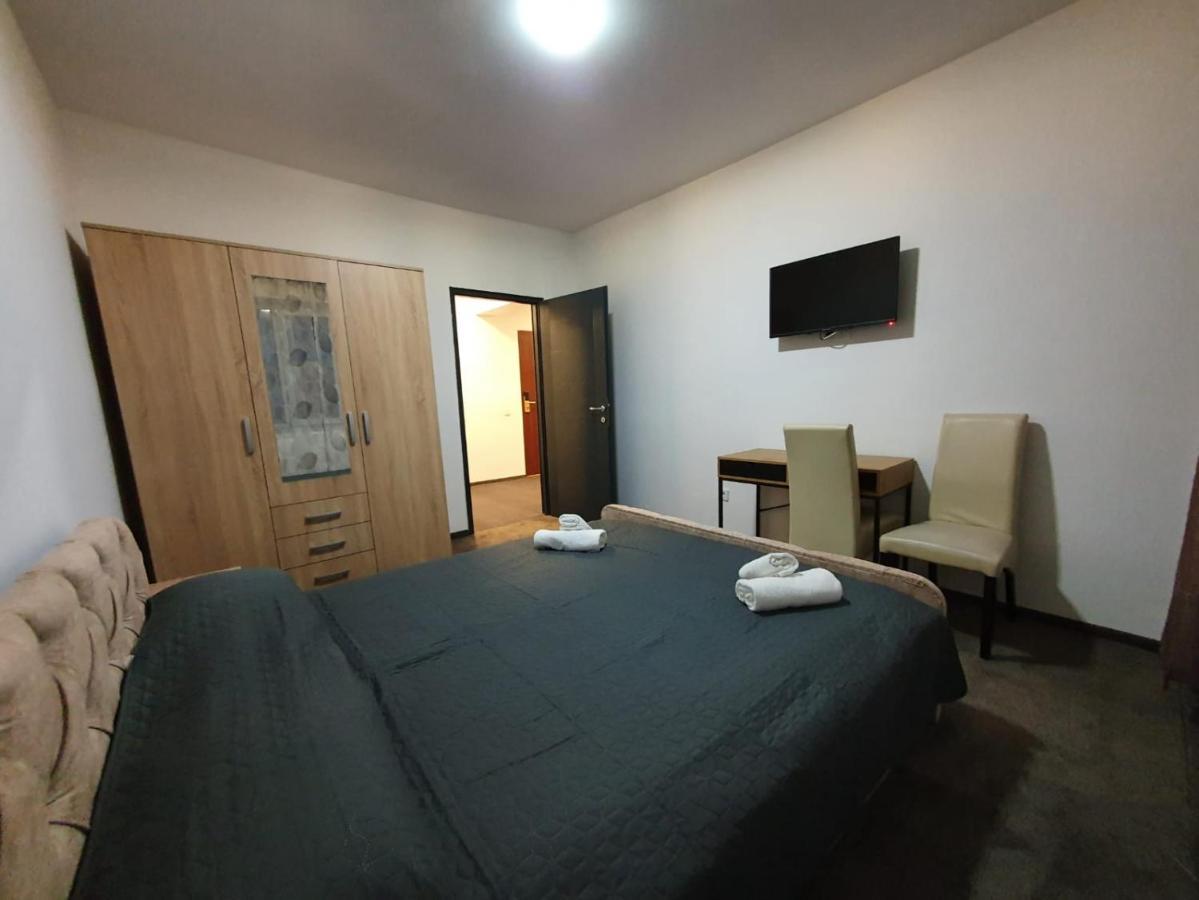 Hotel Petroshani srl Petroşani Exteriör bild