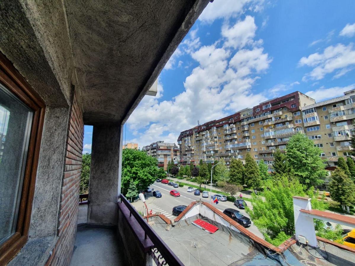 Hotel Petroshani srl Petroşani Exteriör bild