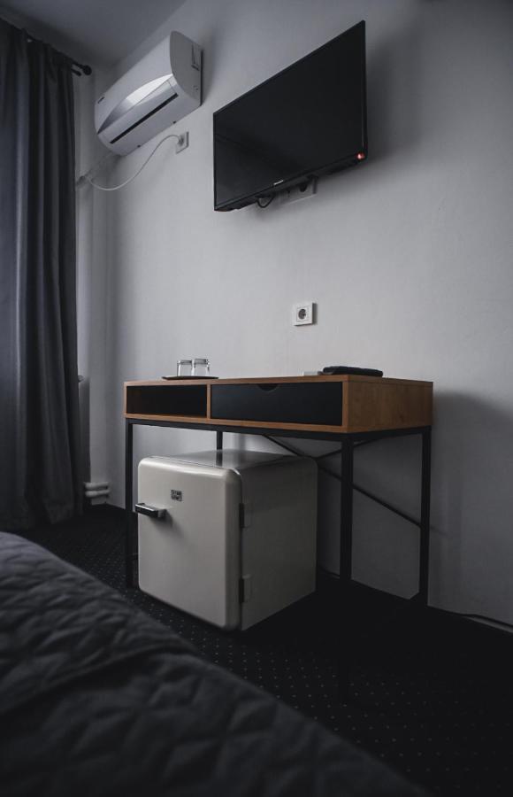 Hotel Petroshani srl Petroşani Exteriör bild