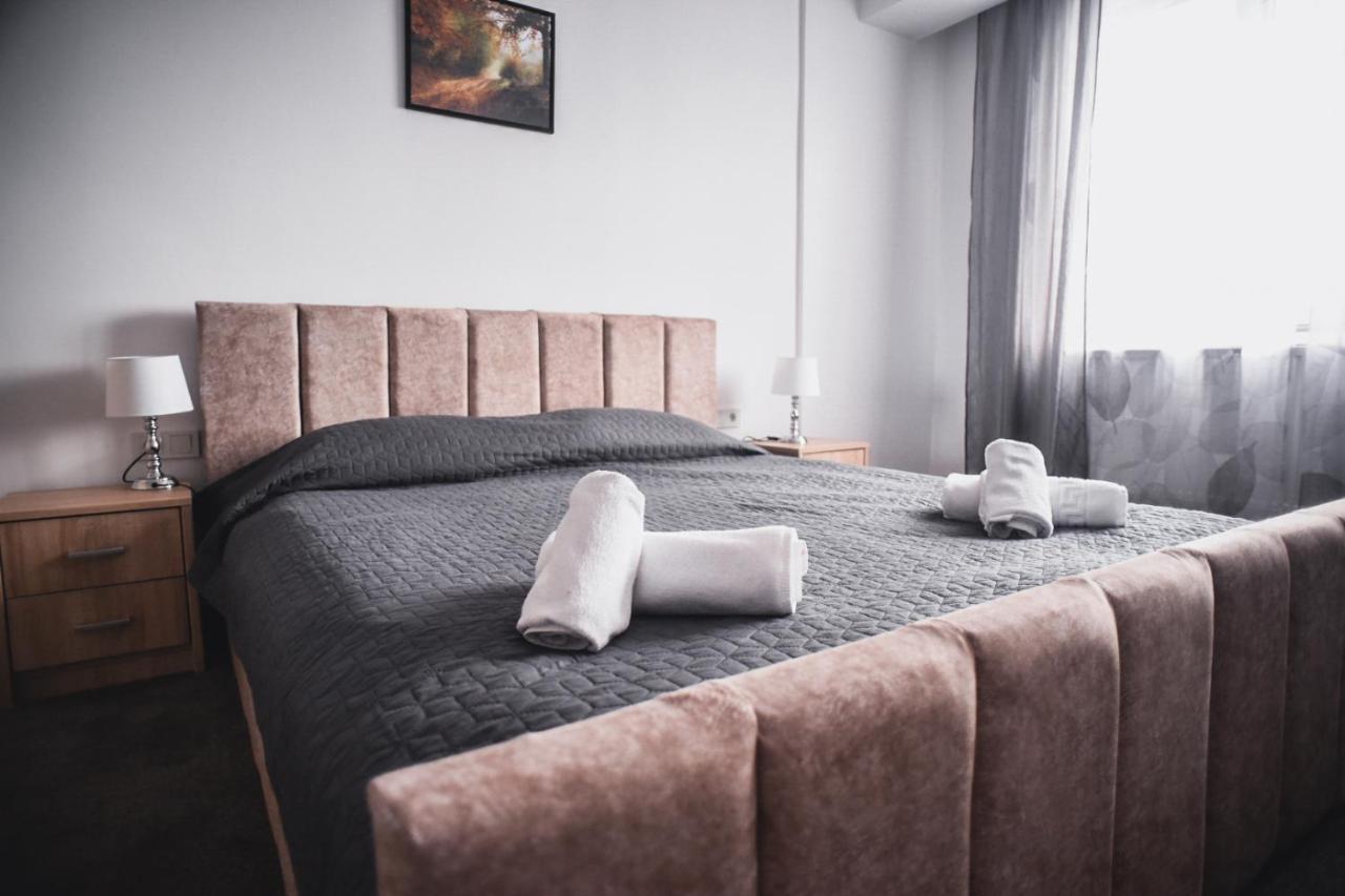 Hotel Petroshani srl Petroşani Exteriör bild