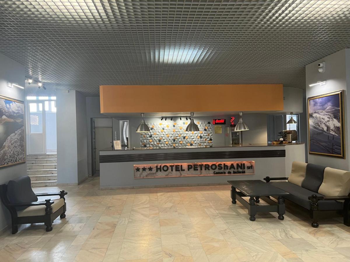 Hotel Petroshani srl Petroşani Exteriör bild